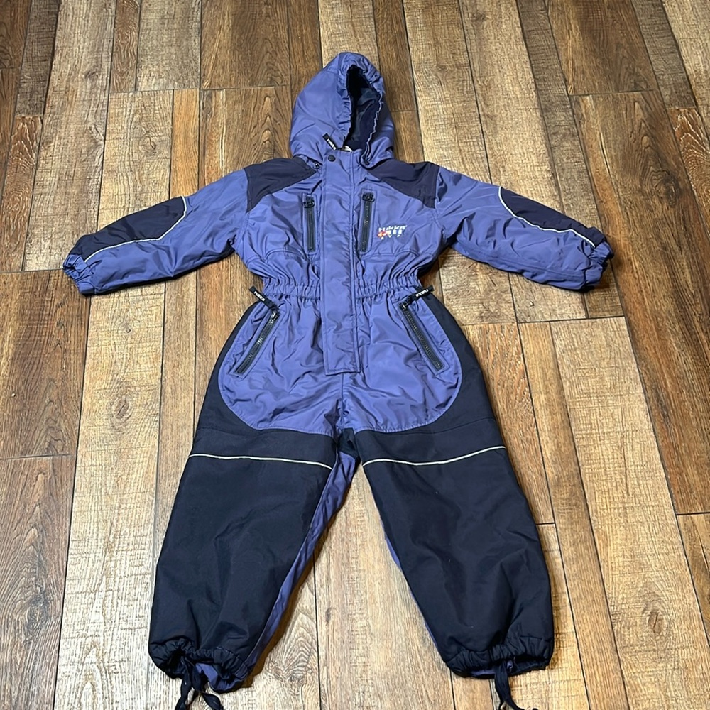 Rukka child’s snowsuit size med ? 104